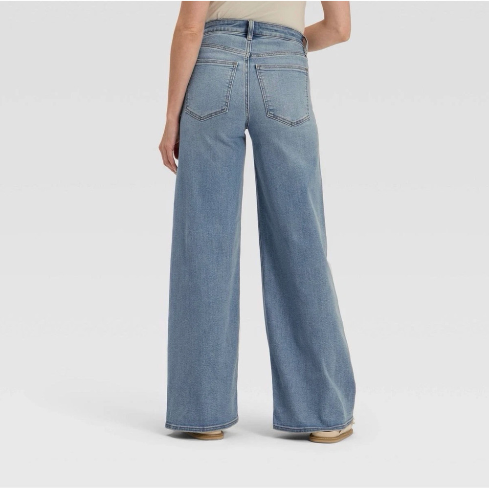 Universal Thread Womens High Rise Wide Leg Jeans Size 8 Medium Wash Denim - Picture 3 of 9